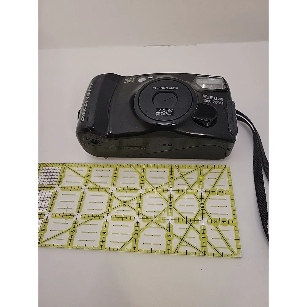 Fuji Discovery 1000 Zoom 35mm Film Camera Multi AF Fujinon 35-80mm Point